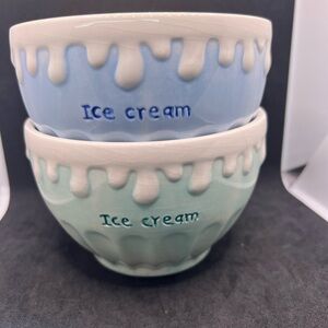 Drip Design Ice Cream Bowls - Blue and Green